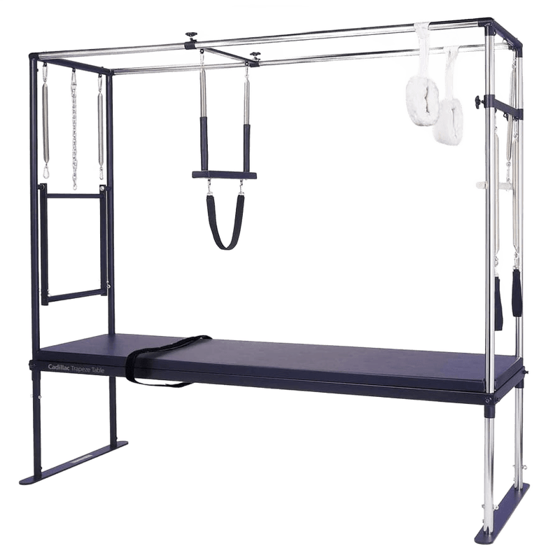 מכשיר קאדילק STOTT PILATES בסטודיו סנדרה מאיוורם